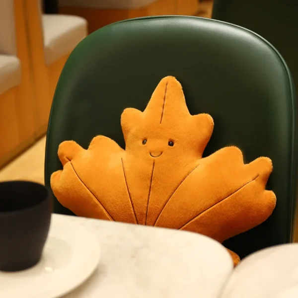Creative Simulation Leaves Plush Hug Pillow Cartoon Maple Leaves Soft Stuffed Plant Soft Plushies Kids Toys for Girls Home Decor - Image 5