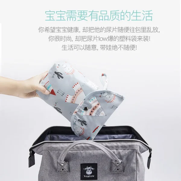 New waterproof and reusable baby diaper bag, baby handbag, large capacity mommy diaper storage bag wholesale - Image 3