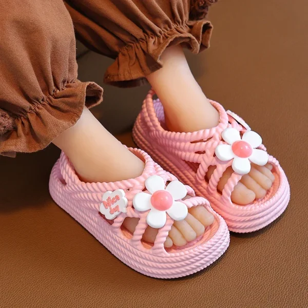 2024 New Children's Slippers Summer Girls and Boys Bathroom Home Anti slip Beach Shoes Soft Soled Baby Sandals - Image 5